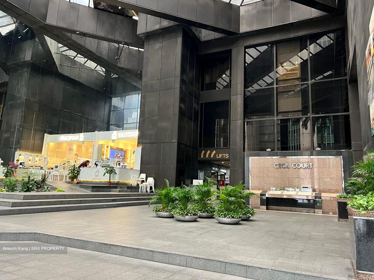 Cecil Court (D1), Office #621432401